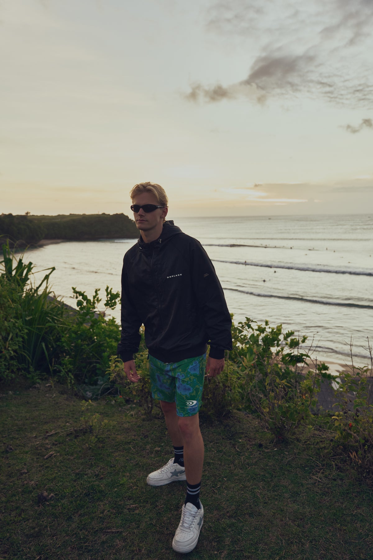 The Axel Windbreaker - Jet Black
