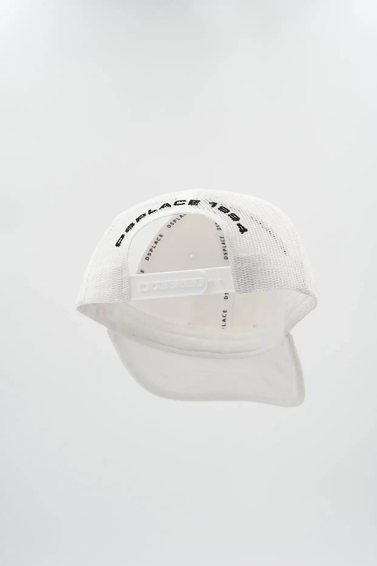 Limited Alcantara® Cap | Salt White / Vintage White - DSPLACE