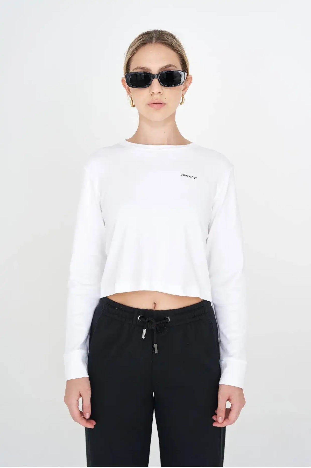 Novita Tee - Salt White - DSPLACE