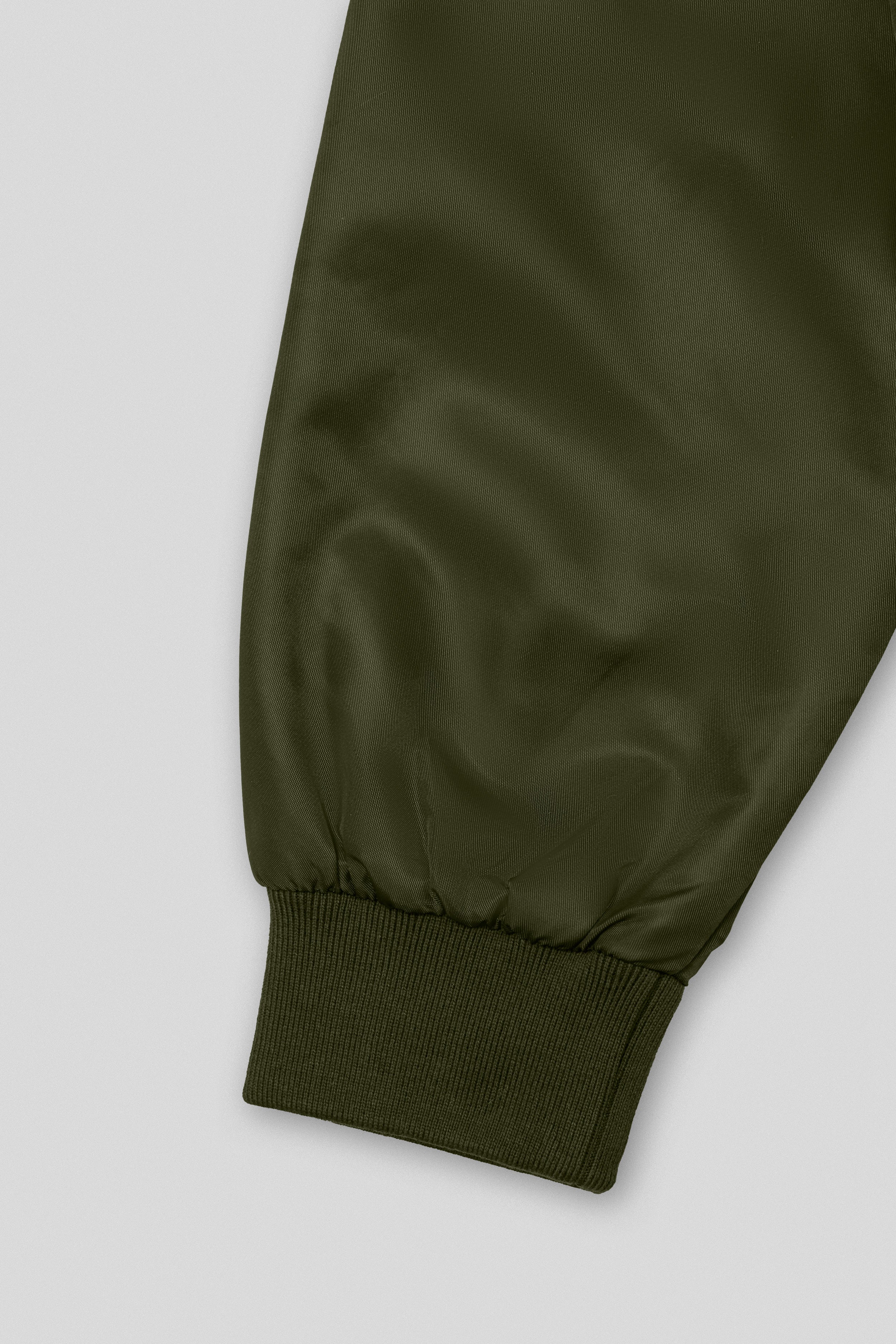 The Axel Windbreaker - Olive Green