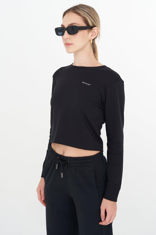 Novita Tee - Jet Black - DSPLACE